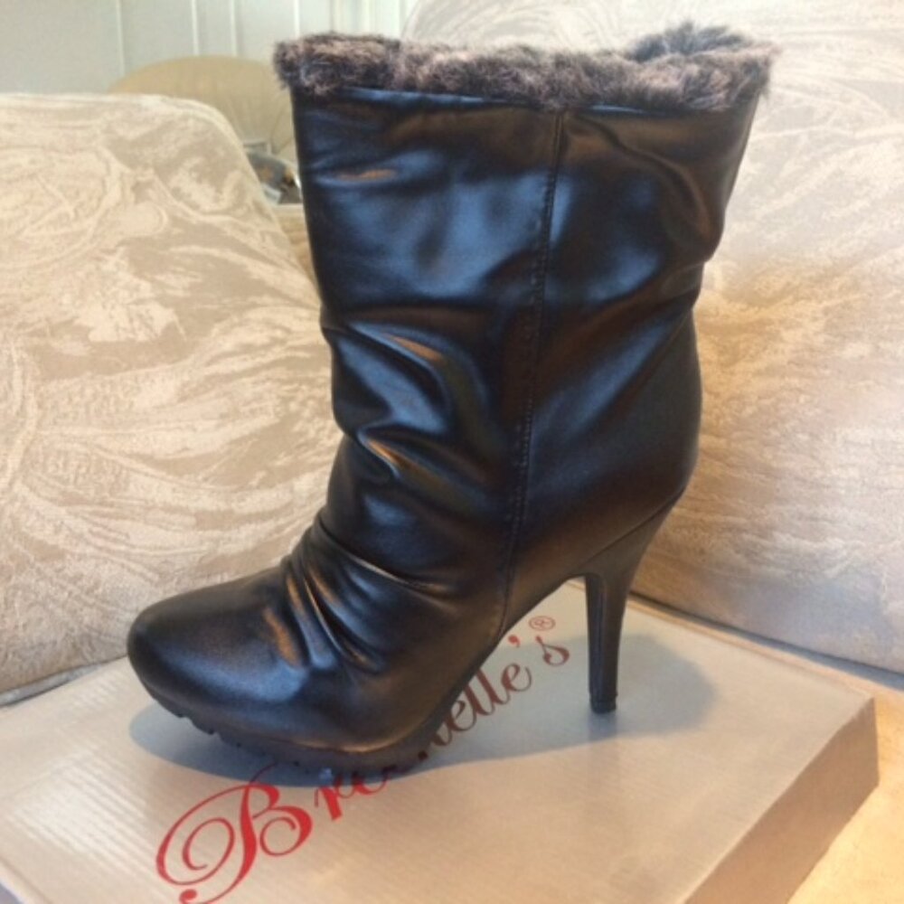 Short faux leather boots